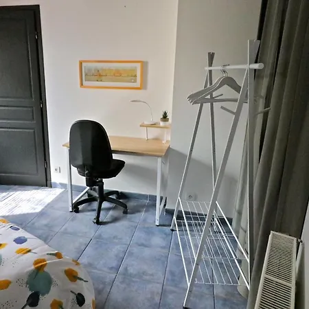 Maison De Plain Pied A 300 M De La *