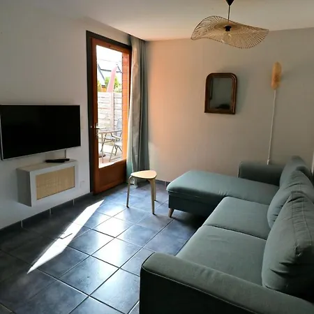 Holiday home Maison De Plain Pied A 300 M De La